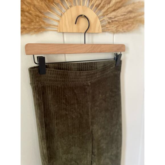 Aerie Groove On Velvet High Rise Flare Leg Pants Medium Olive Green Velour - Picture 4 of 7
